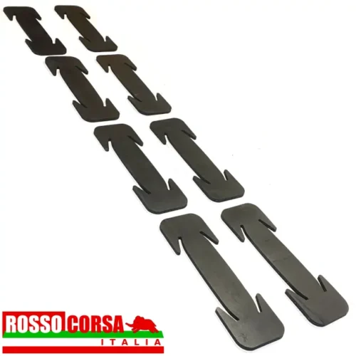 Set di protezioni in gomma per occludere le aperture presenti sul rivestimento anteriore della Lancia Fulvia Coupè 2°serie